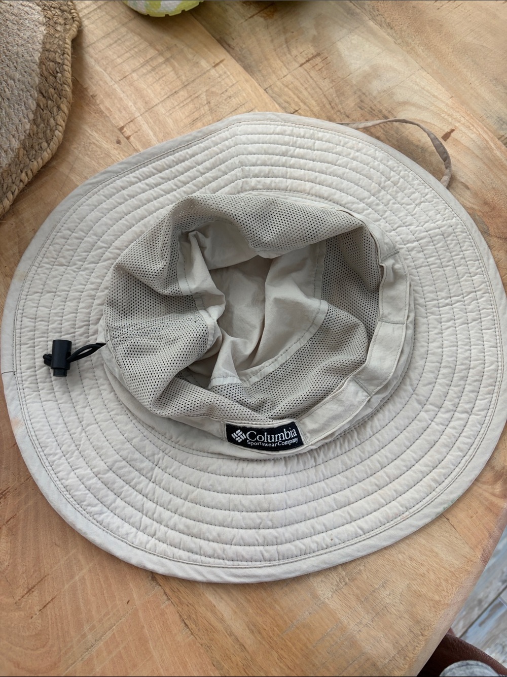 Columbia Beige Wide-Brim Outdoor Sun Hat